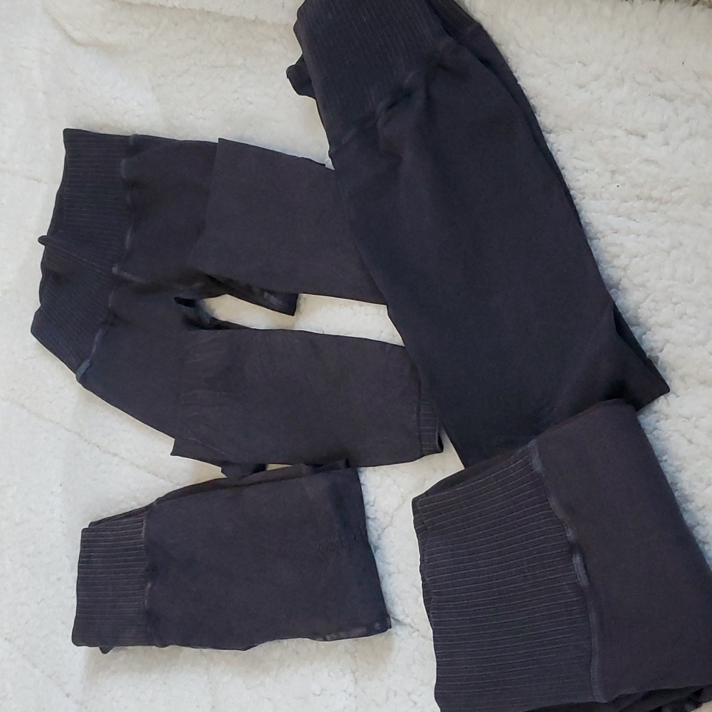 39. Free People High-Rise 7/8 Good Karma Leggings Washed Black - Picture 14 of 17